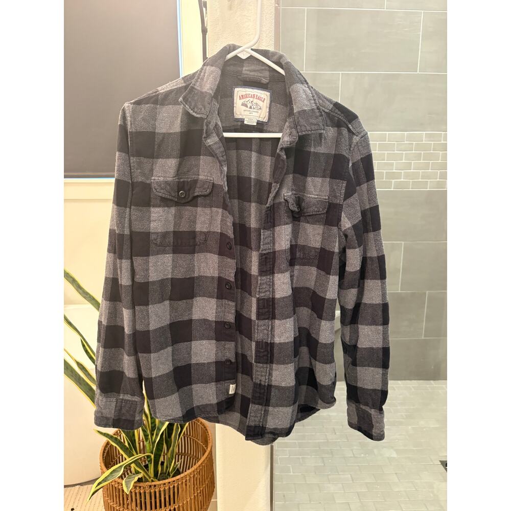 American Eagle men’s flannel shirt
